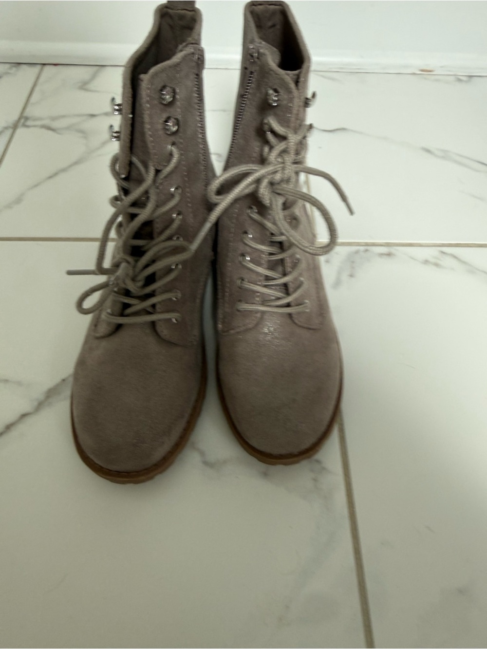 Girls Lace-Up Ankle Boots in Taupe
